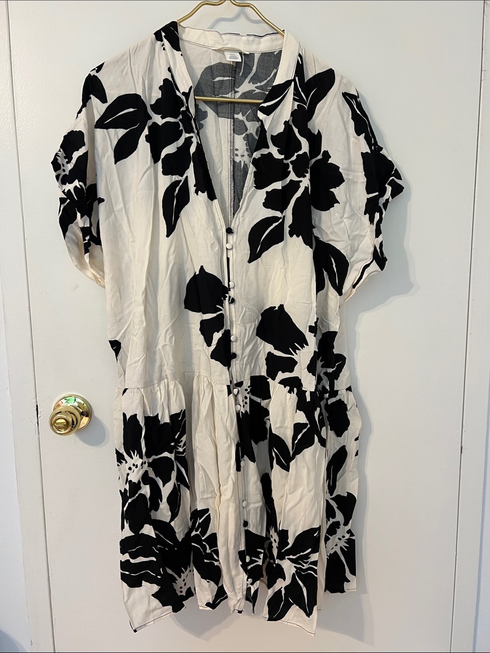 H&M Black and White Floral Jumpsuit Romper
